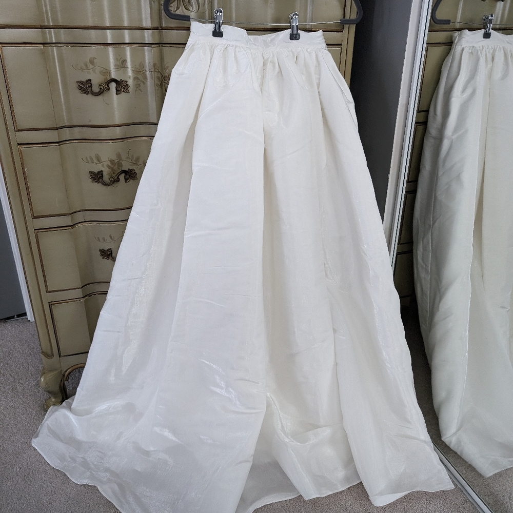 {SOLD} Selkie Ballroom Skirt (Ivory) Sample